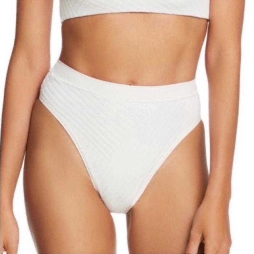 L*Space Frenchi Bikini Bottom in
cream Sz M